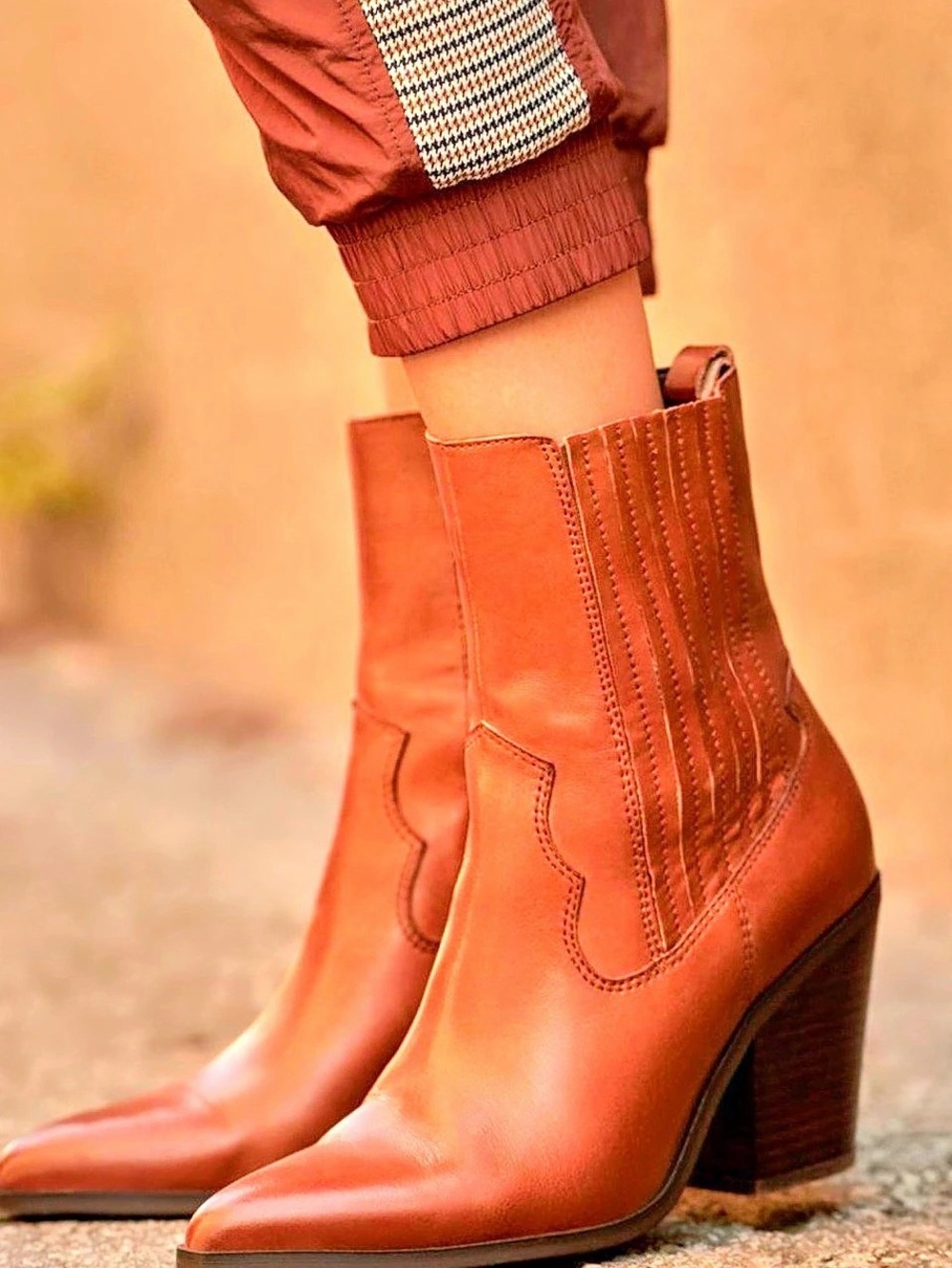 ALDO Drerissa Cognac Leather Western Ankle Boots – Size 6.5